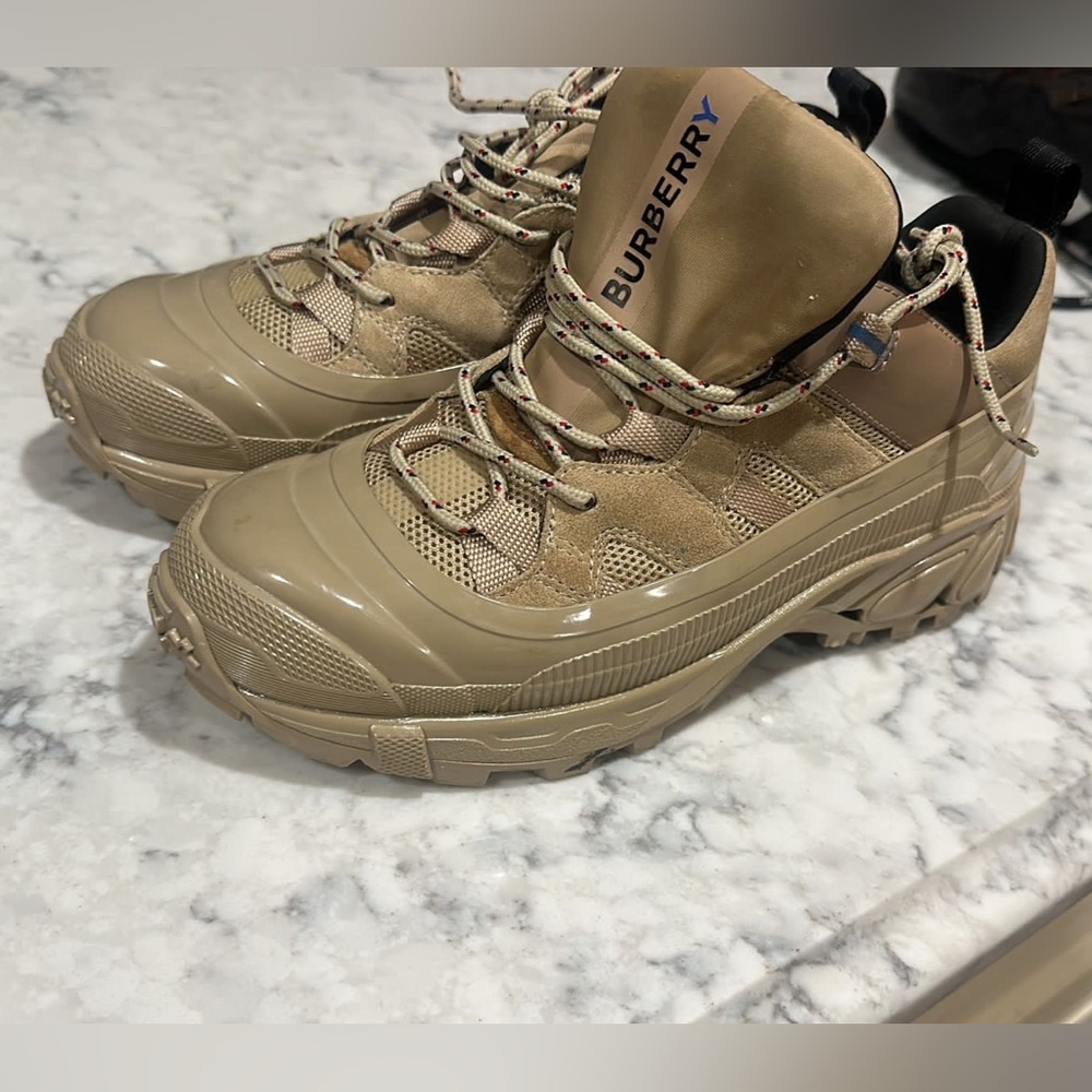 Burberry women's sneakers - Picture 6 of 9